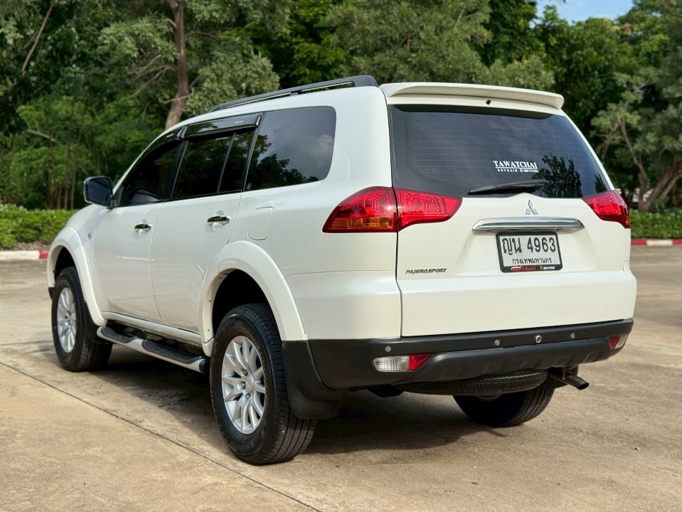 Car Image 15