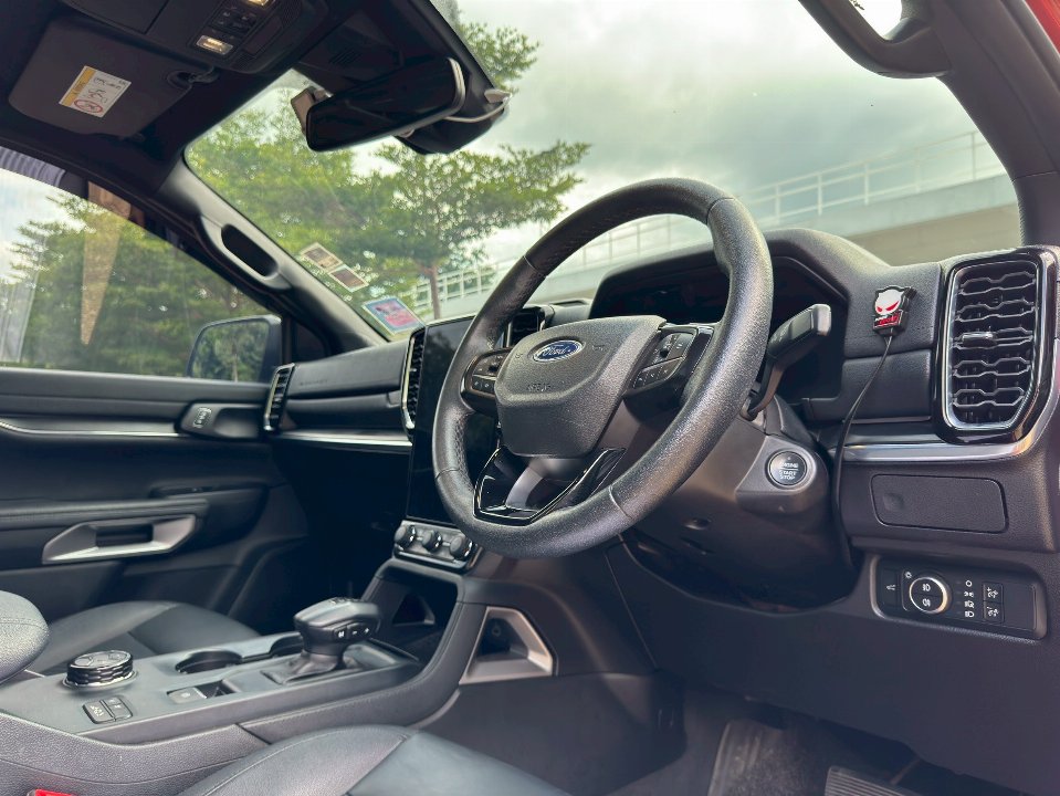 Car Image 12