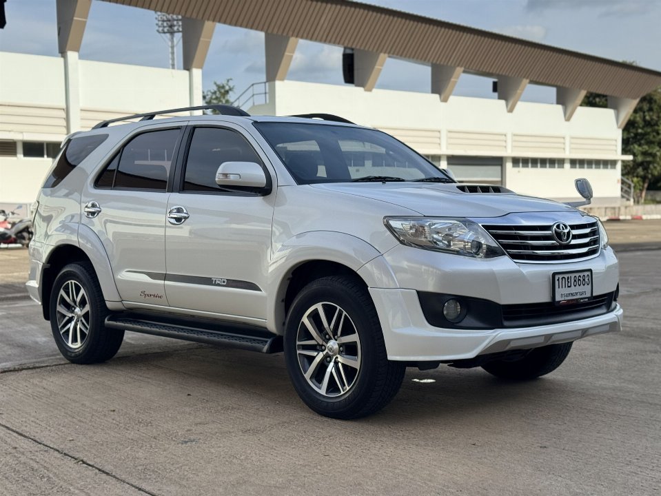 Car Image 2