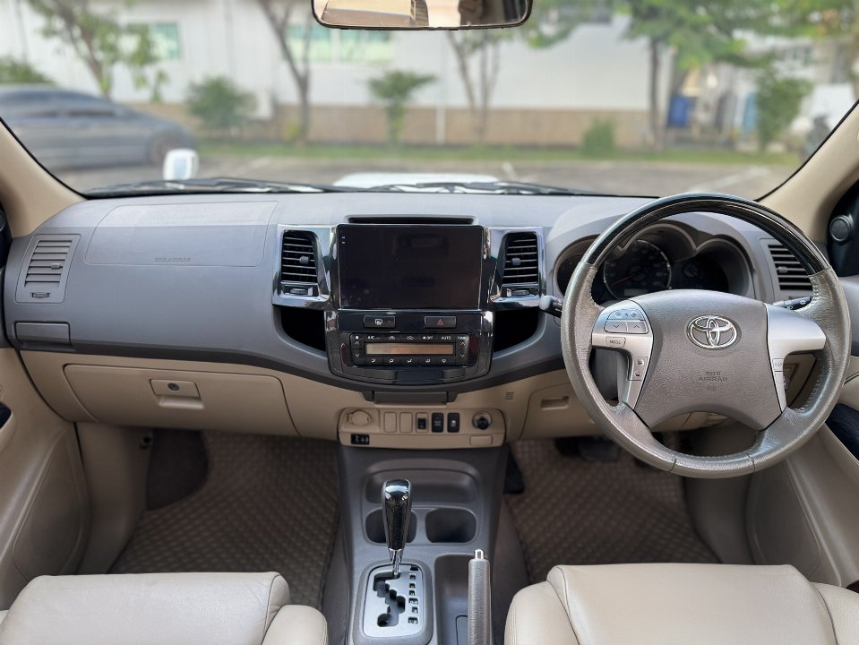 Car Image 17