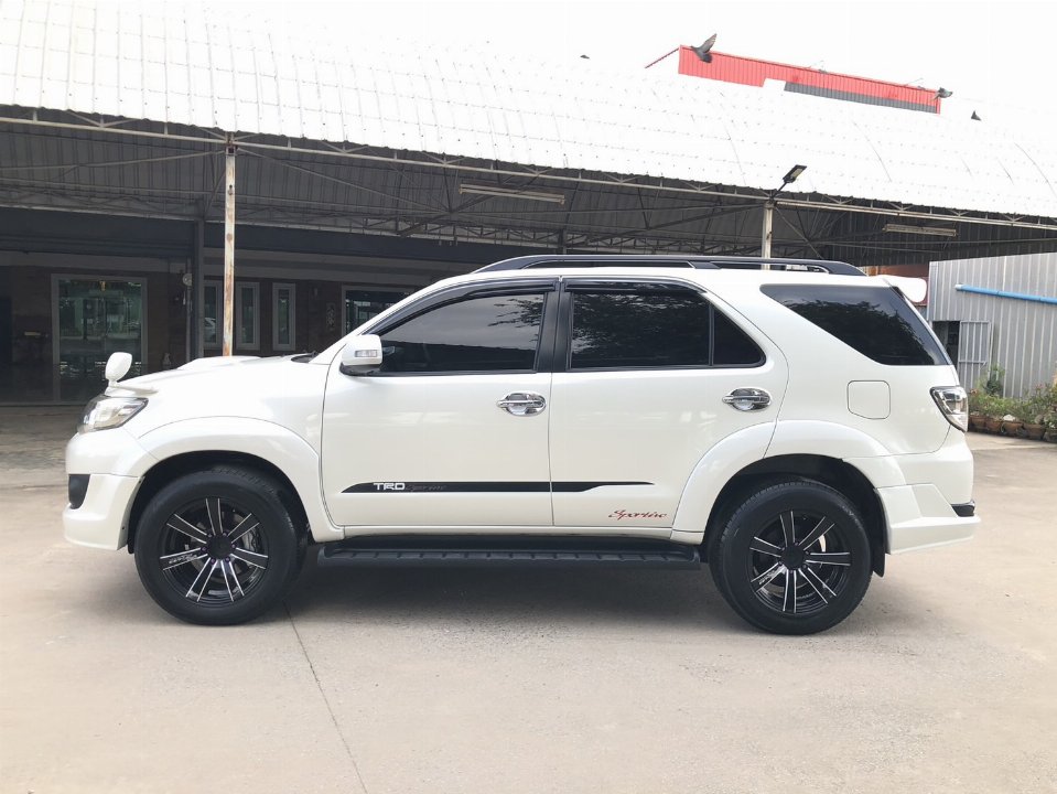 Car Image 24