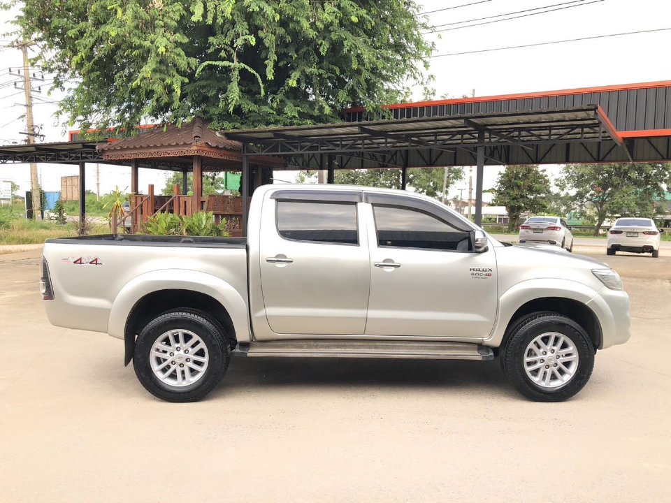 Car Image 15
