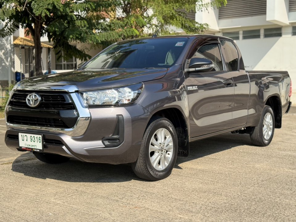 Car Image 16
