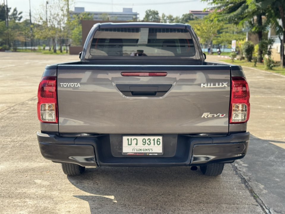 Car Image 18