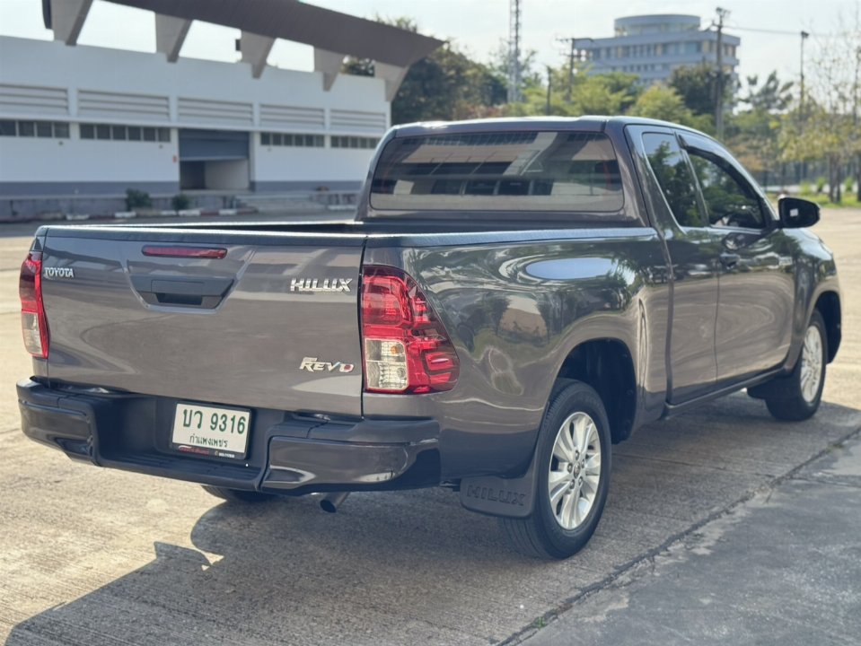 Car Image 19