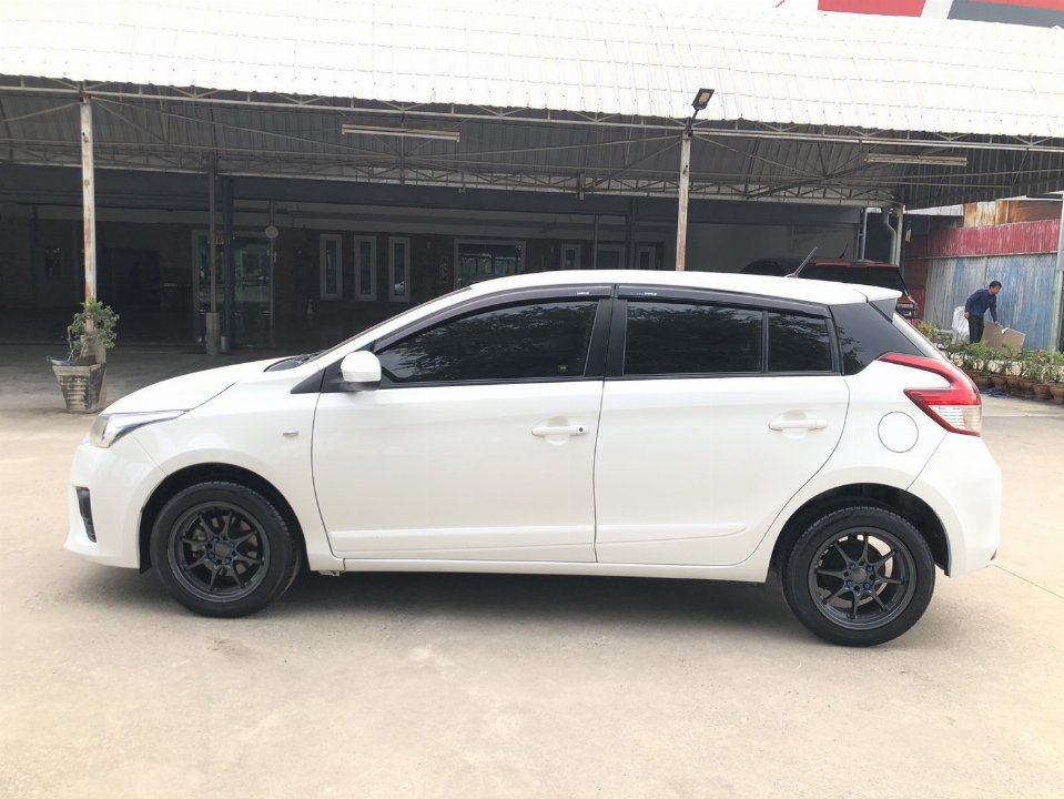 Car Image 10