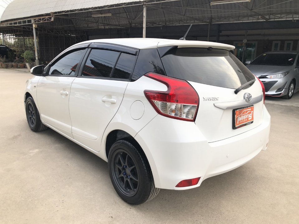 Car Image 11