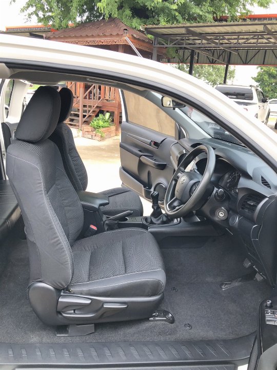 Car Image 9