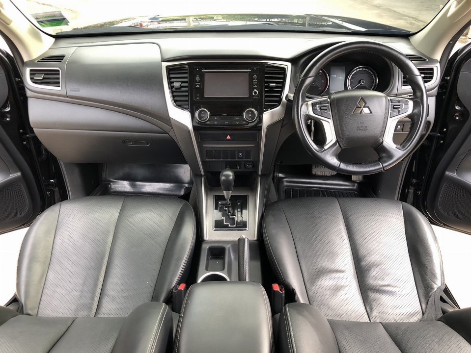 Car Image 13