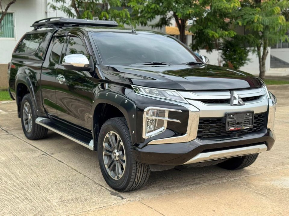Car Image 18