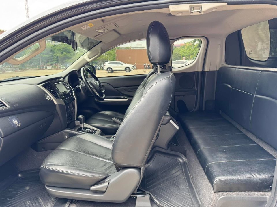 Car Image 27