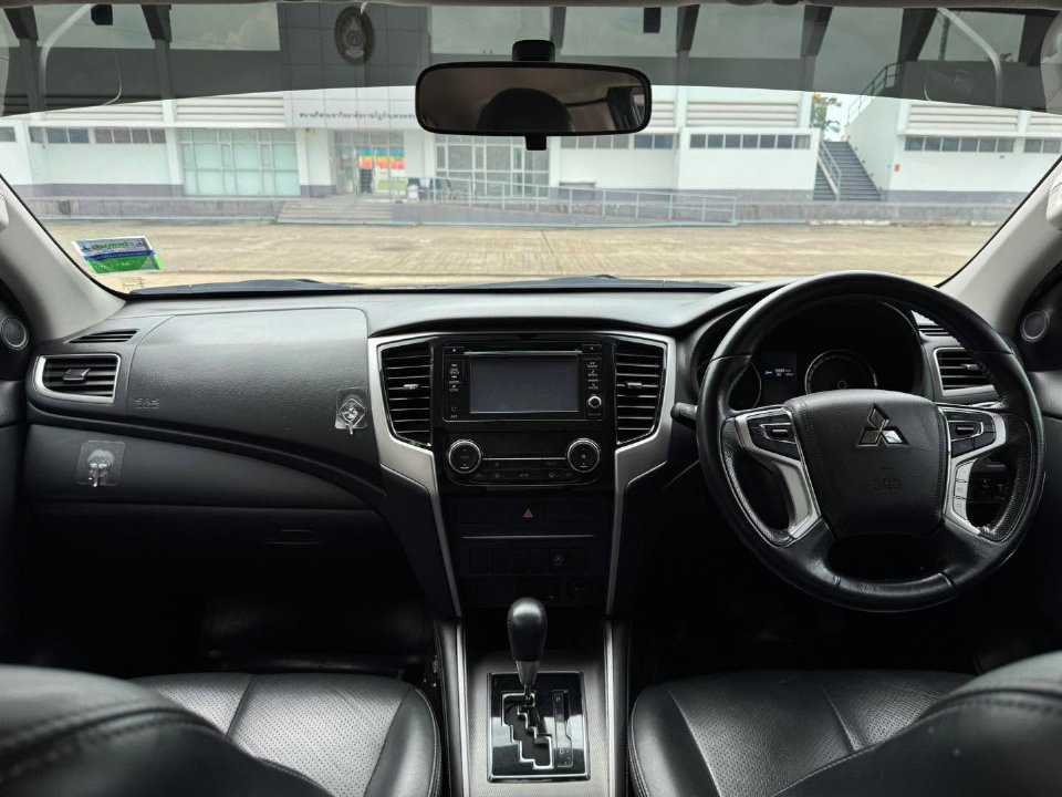 Car Image 28