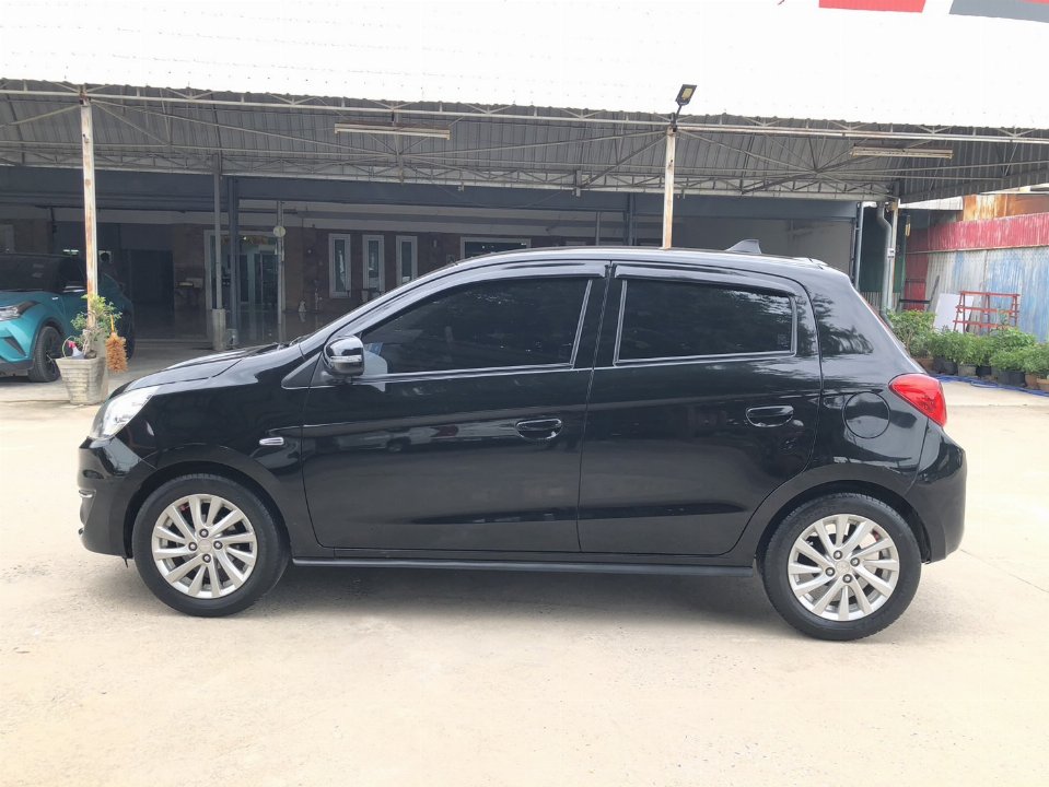 Car Image 4