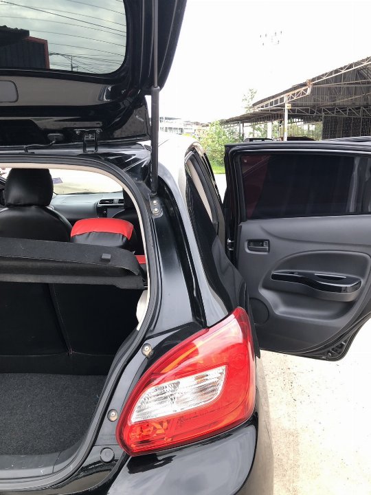 Car Image 9
