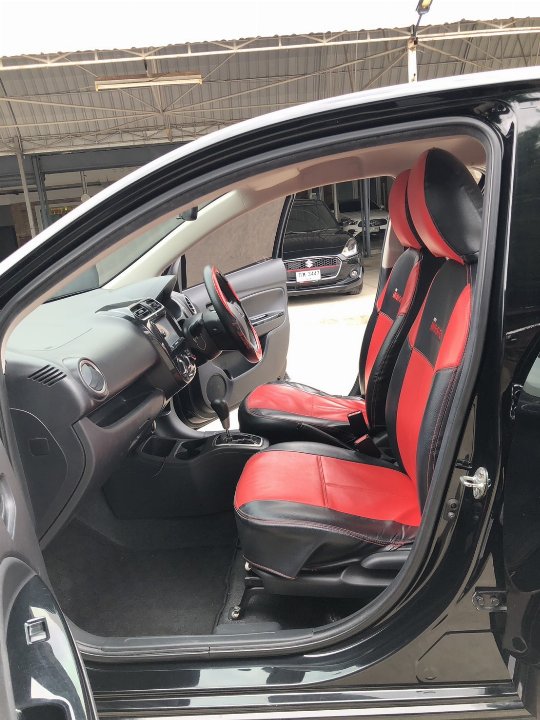 Car Image 14