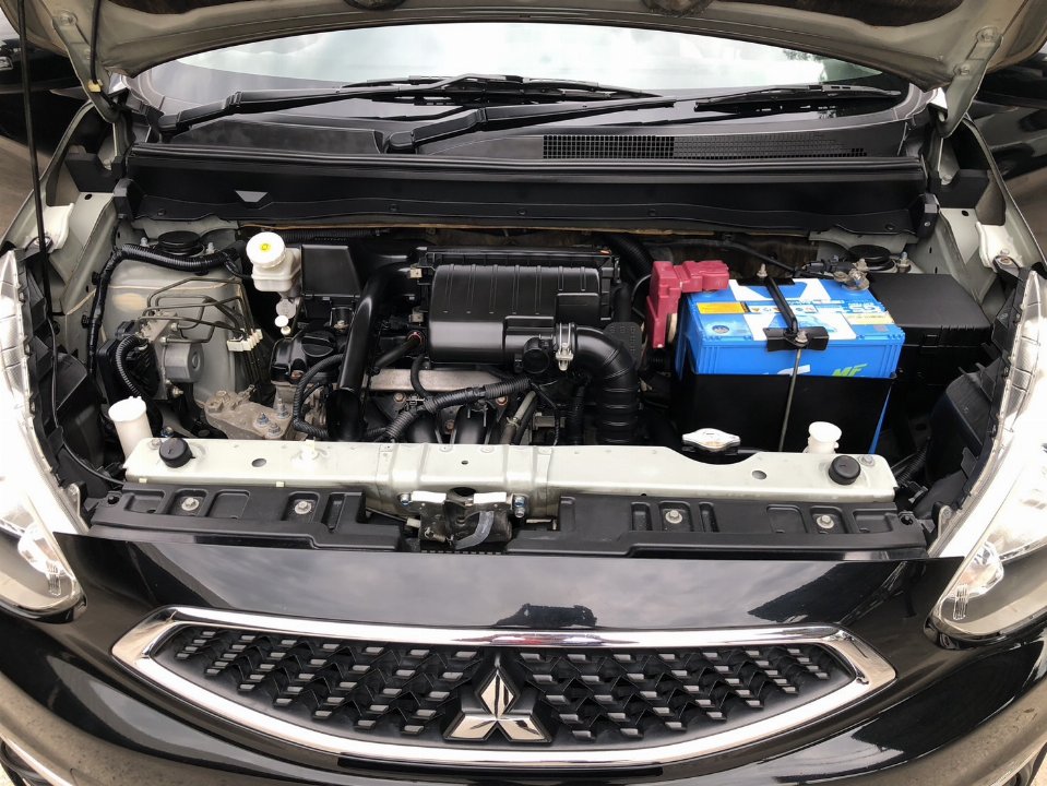 Car Image 18
