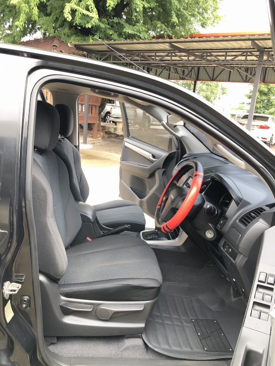 Car Image 9