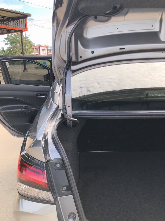Car Image 10