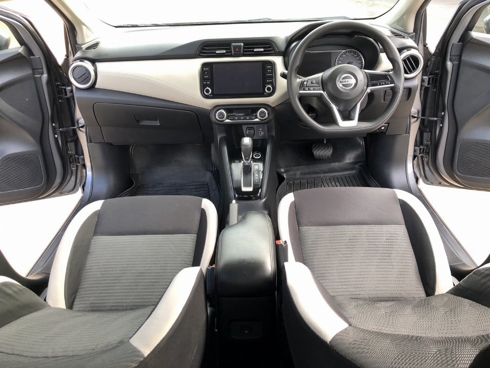 Car Image 16
