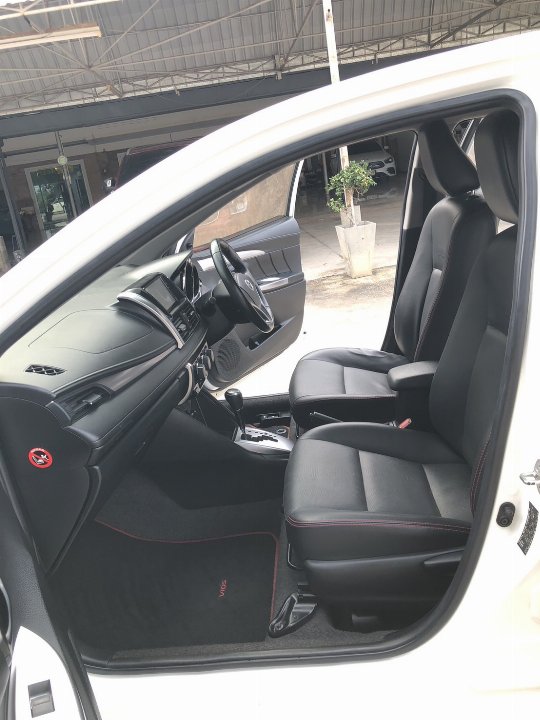 Car Image 14