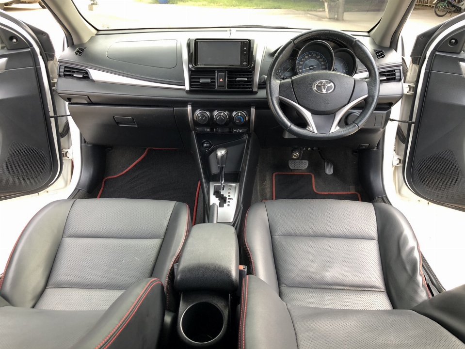 Car Image 16