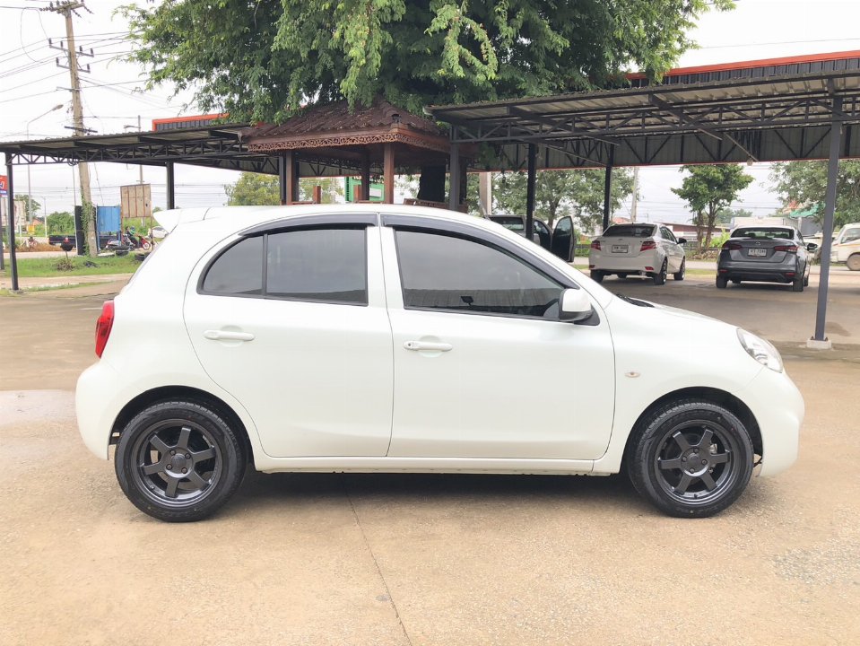 Car Image 8