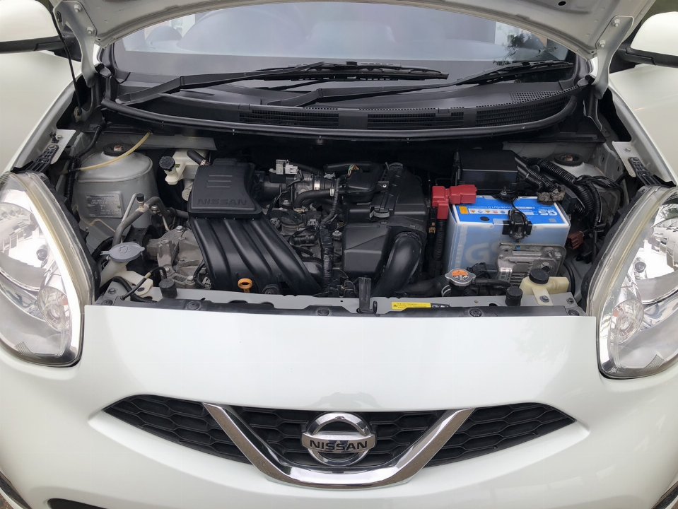 Car Image 16