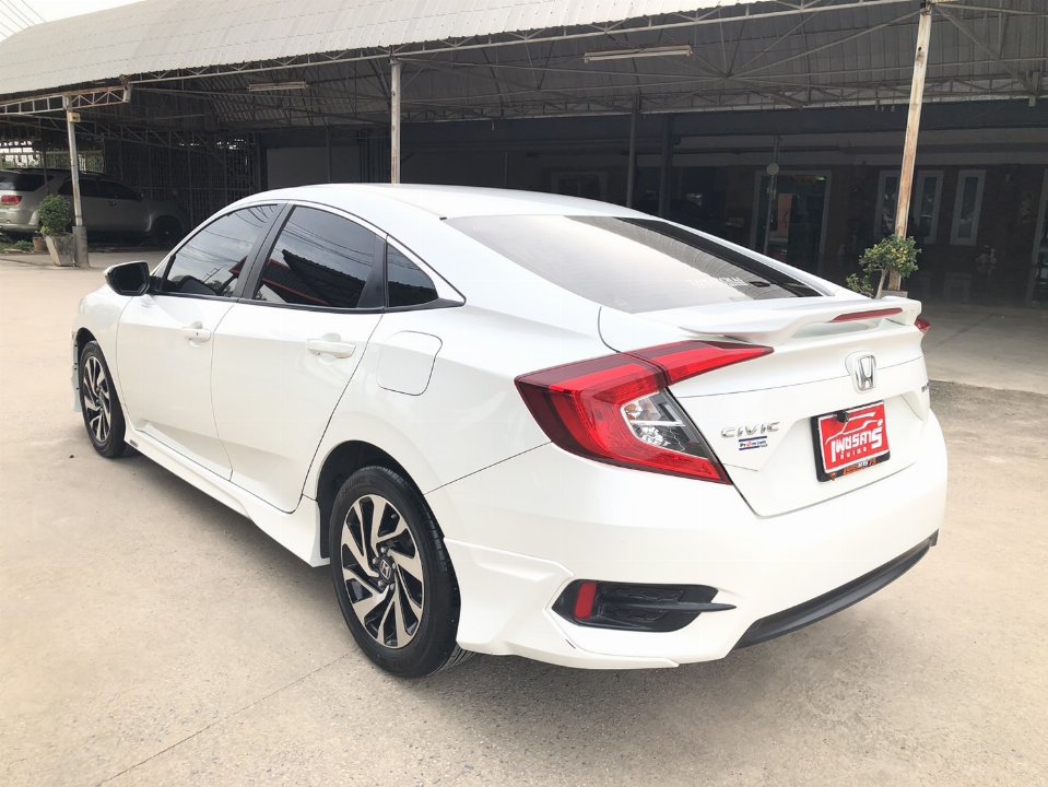 Car Image 5