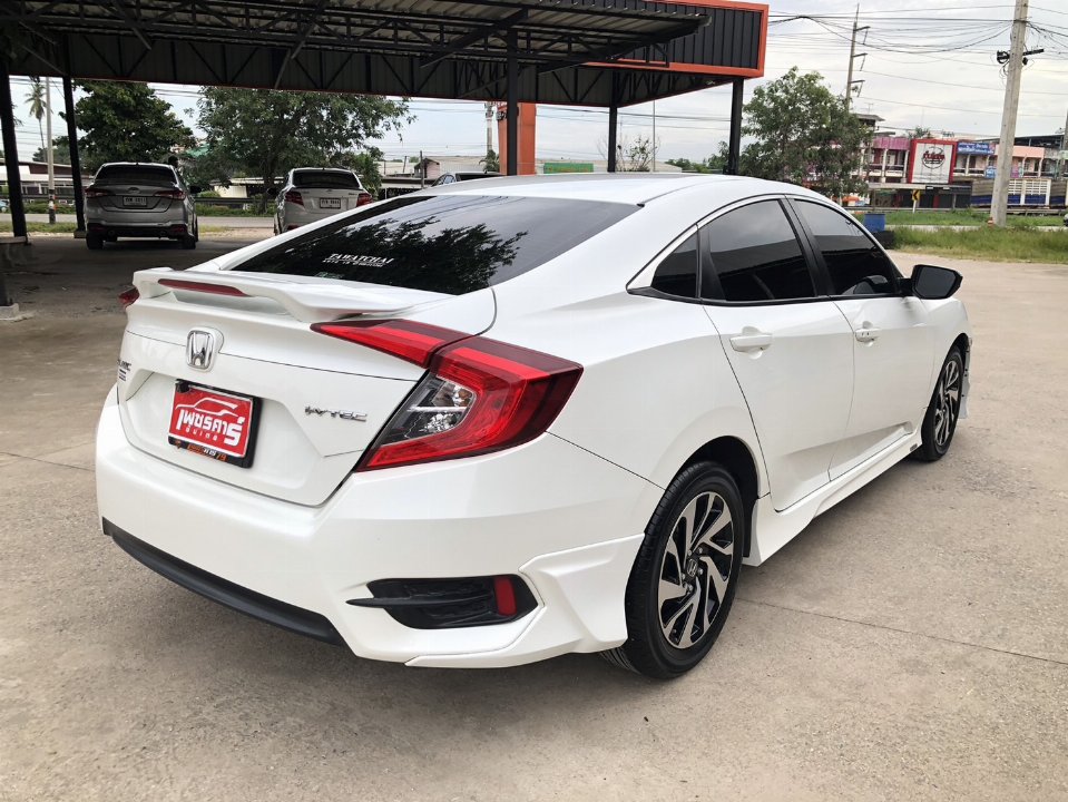 Car Image 7