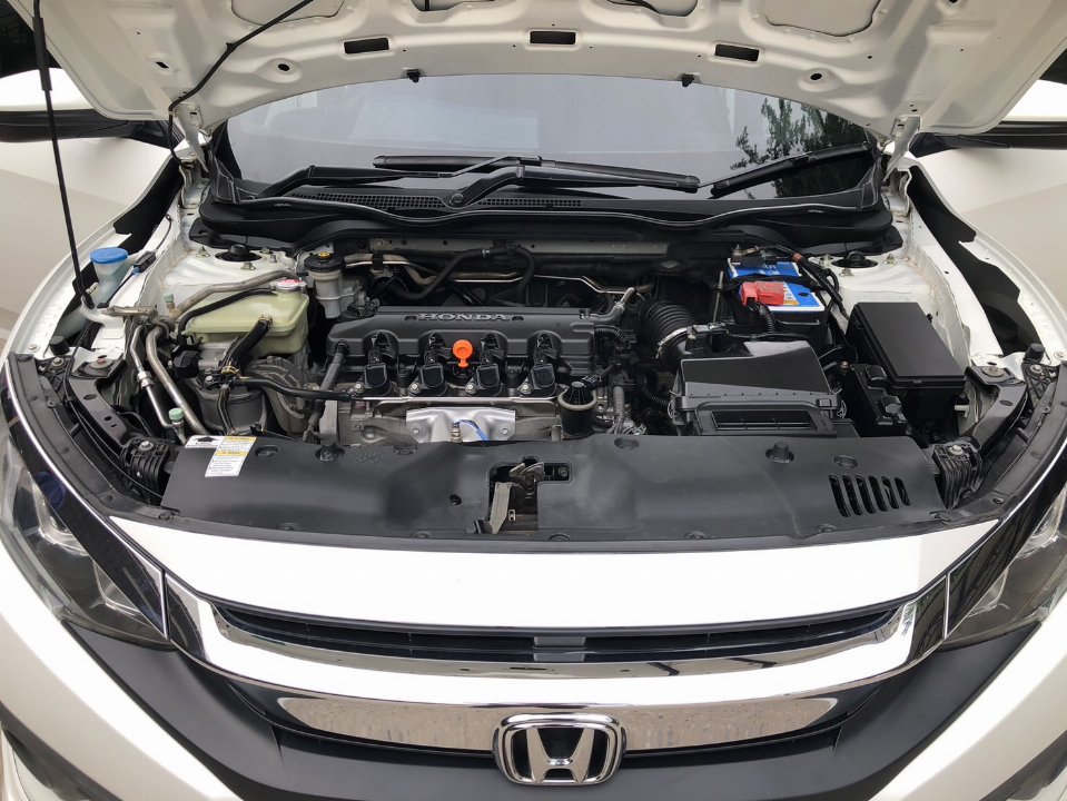 Car Image 18
