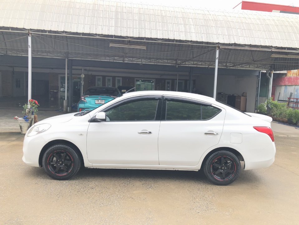 Car Image 4