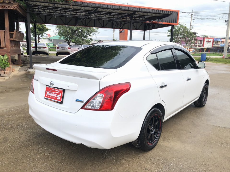 Car Image 7