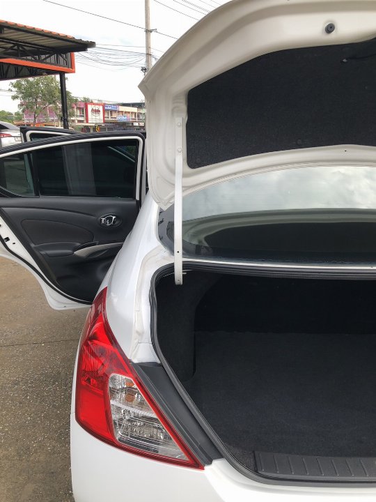 Car Image 11