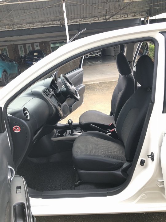 Car Image 14