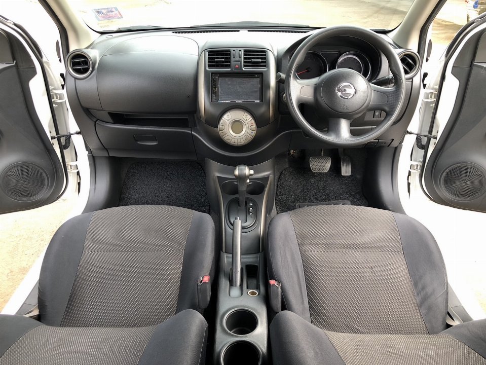 Car Image 16