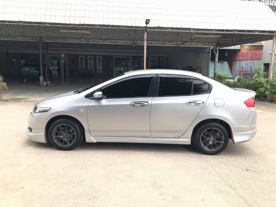 Car Image 4