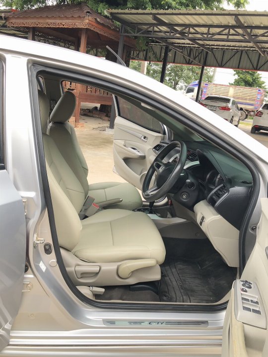 Car Image 12