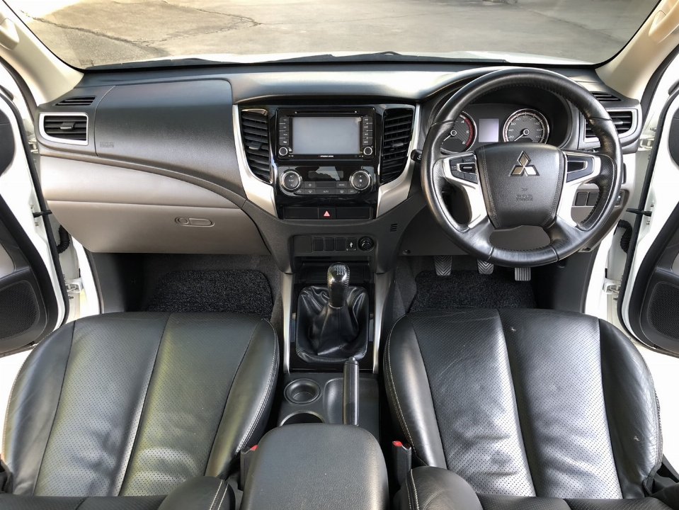 Car Image 13