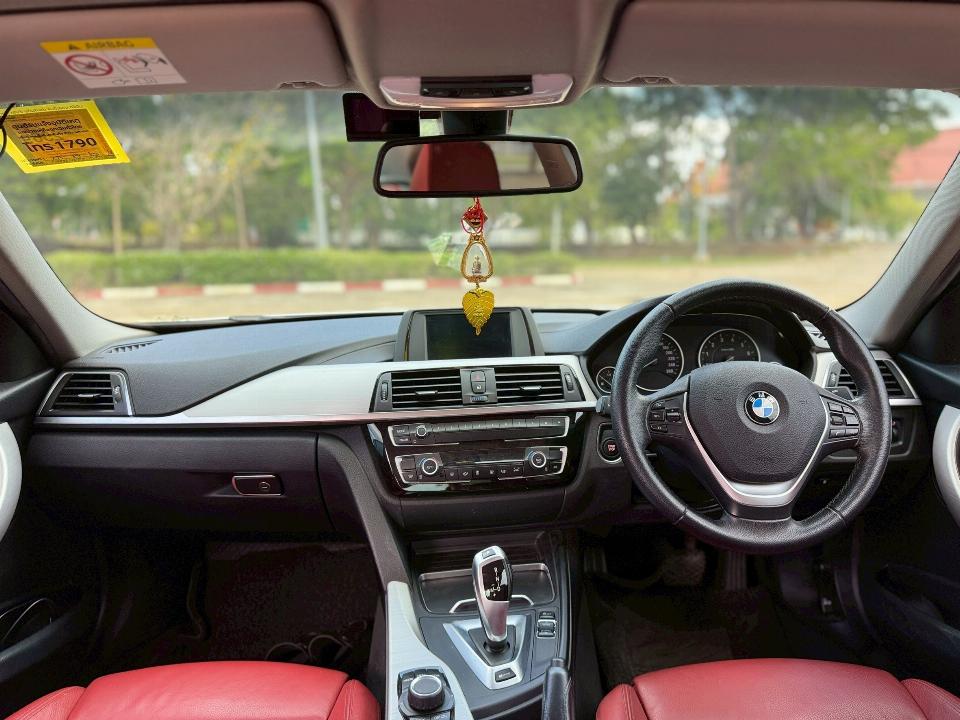 Car Image 15