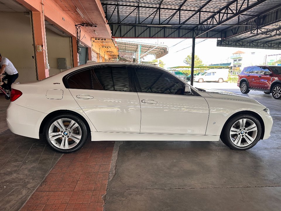 Car Image 20